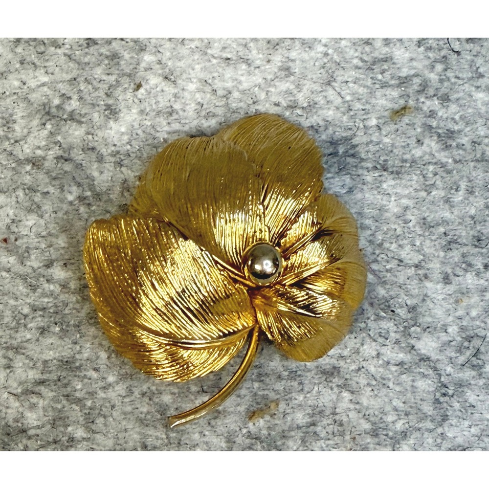 Vintage Gold Tone Textured Leaf Brooch Pin Layered Botanical Floral Jewelry